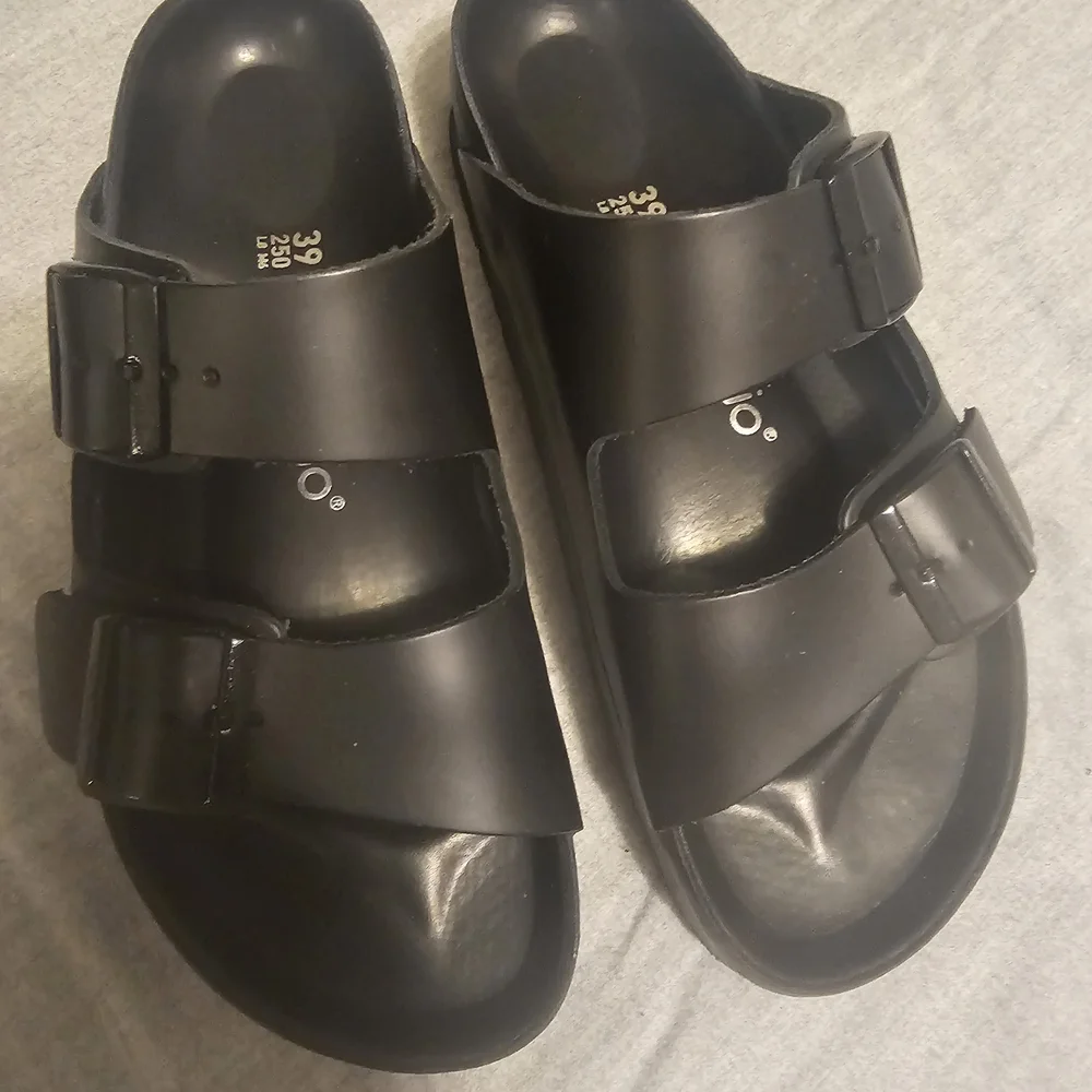 Black Women's Sandals - Picture 1 of 8